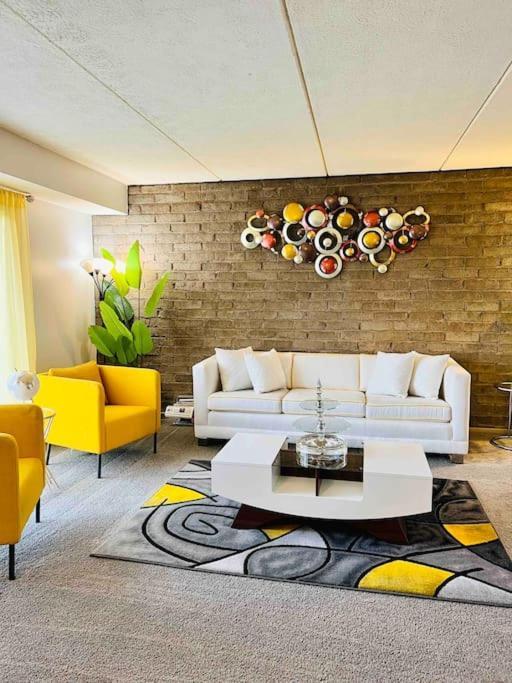Honoray-Kes Apartment มอนโรวิลล์ ภายนอก รูปภาพ