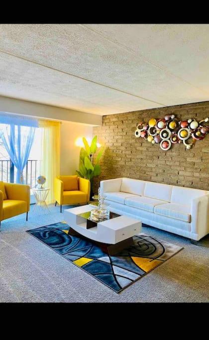 Honoray-Kes Apartment มอนโรวิลล์ ภายนอก รูปภาพ